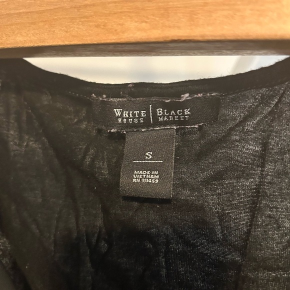 ❤️2/20-White House Black Market Draped Black Tank Top - Picture 3 of 4
